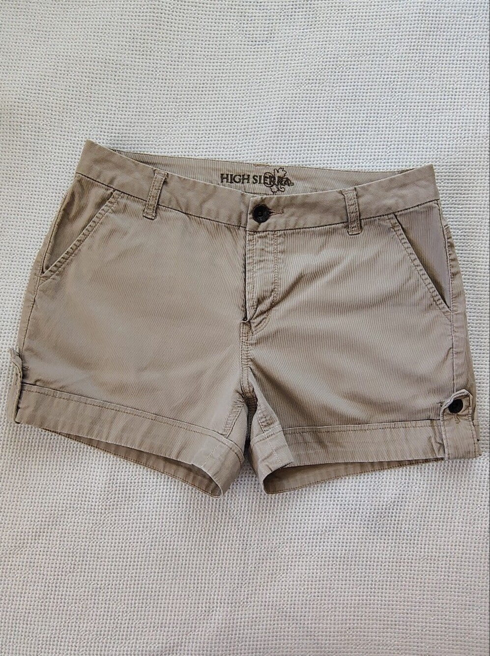 High Sierra Khaki Shorts - Light Tan Size 8.